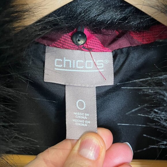 Chico's Plaid Puffer Vest 0 Small Removable Faux Fur Collar Red Holiday Zip Vest - Picture 6 of 11
